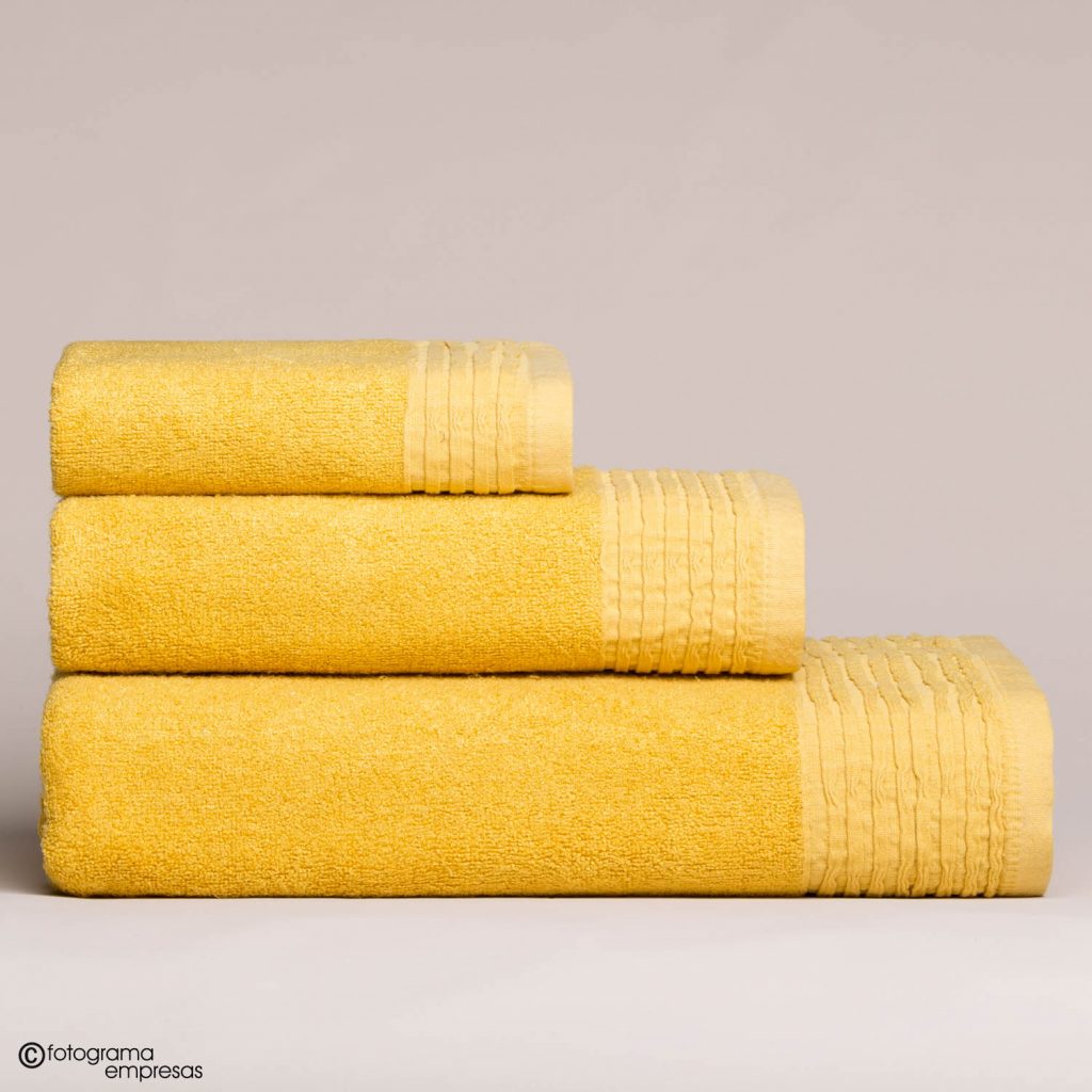 foto de producto de toallas de baño de la marca Cotton Artean realizada por Fotograma Empresas de Vitoria