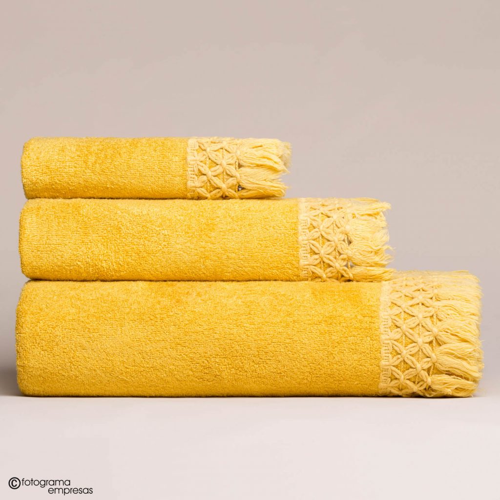 foto de producto de toallas de baño de la marca Cotton Artean realizada por Fotograma Empresas de Vitoria