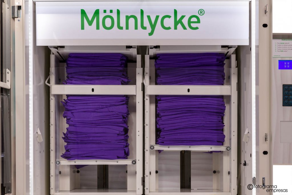 foto de producto maquina de vending de la marca Mölnlycke realizada por Fotograma Empresas de Vitoria