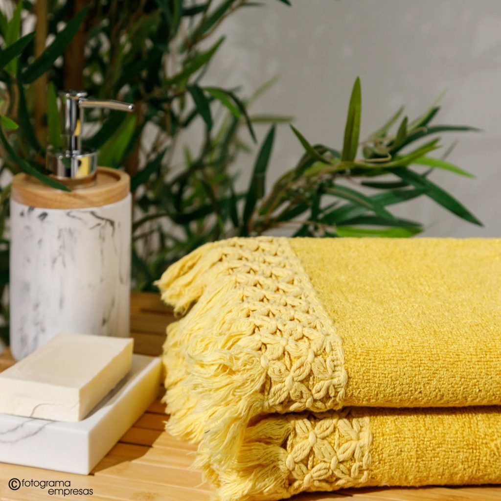 foto de producto de toallas de baño de la marca Cotton Artean realizada por Fotograma Empresas de Vitoria