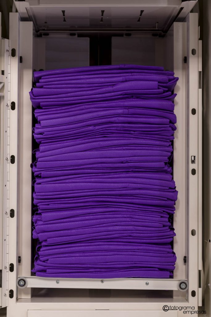 foto de producto maquina de vending de la marca Mölnlycke realizada por Fotograma Empresas de Vitoria