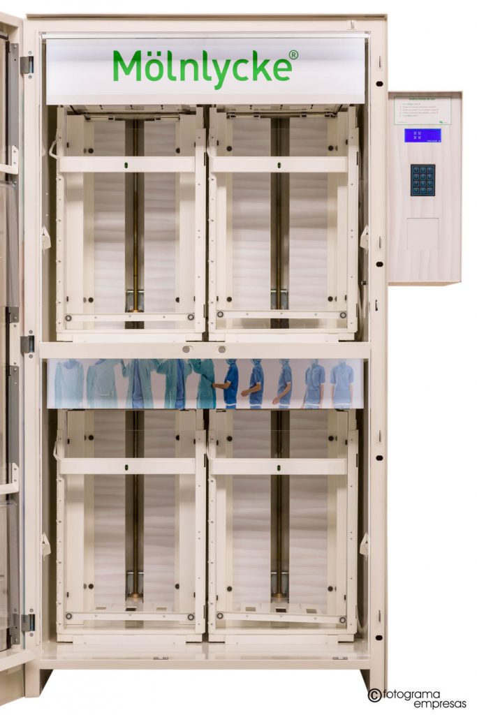 foto de producto maquina de vending de la marca Mölnlycke realizada por Fotograma Empresas de Vitoria