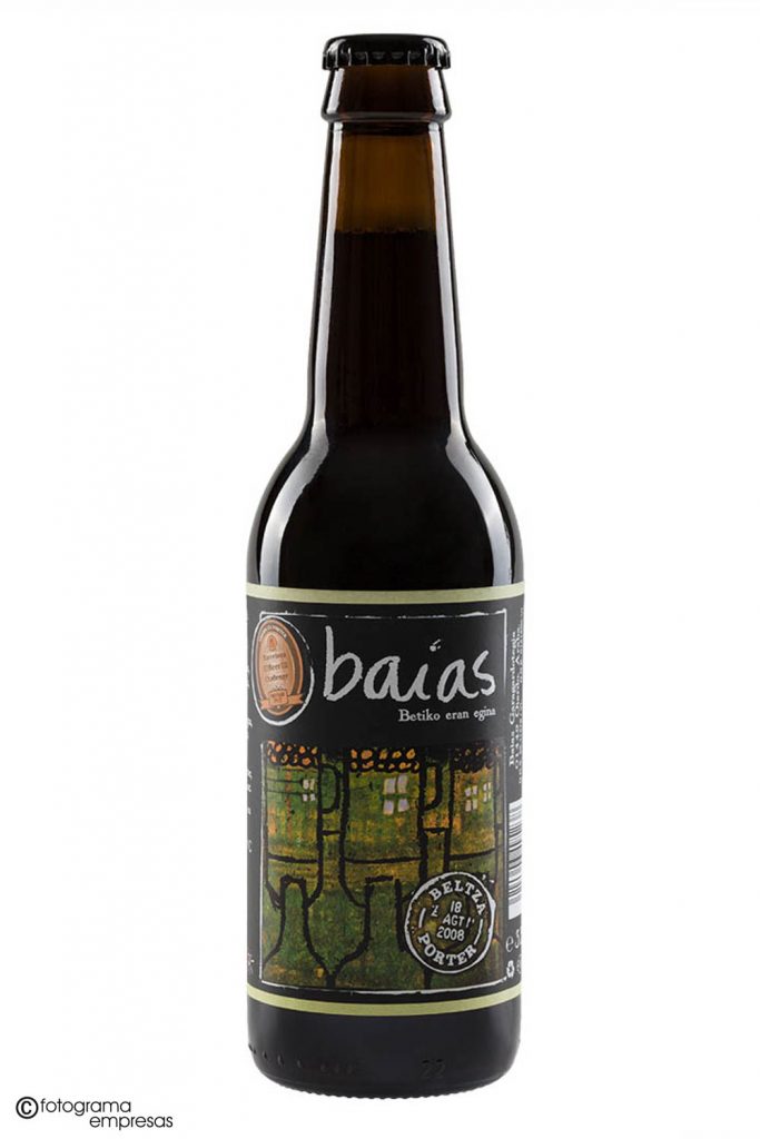 foto de producto de botellín de cerveza de la marca Baias realizada por Fotograma Empresas de Vitoria