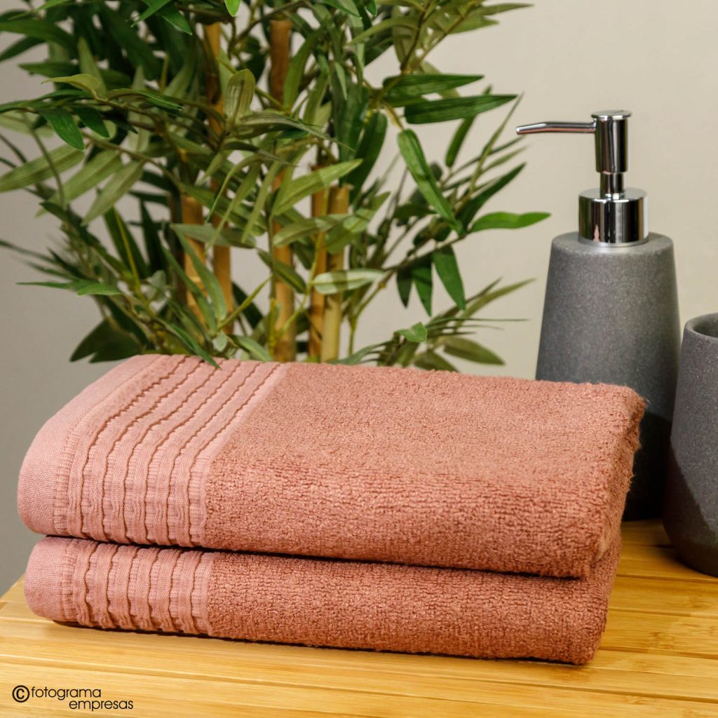 foto de producto de toallas de baño de la marca Cotton Artean realizada por Fotograma Empresas de Vitoria