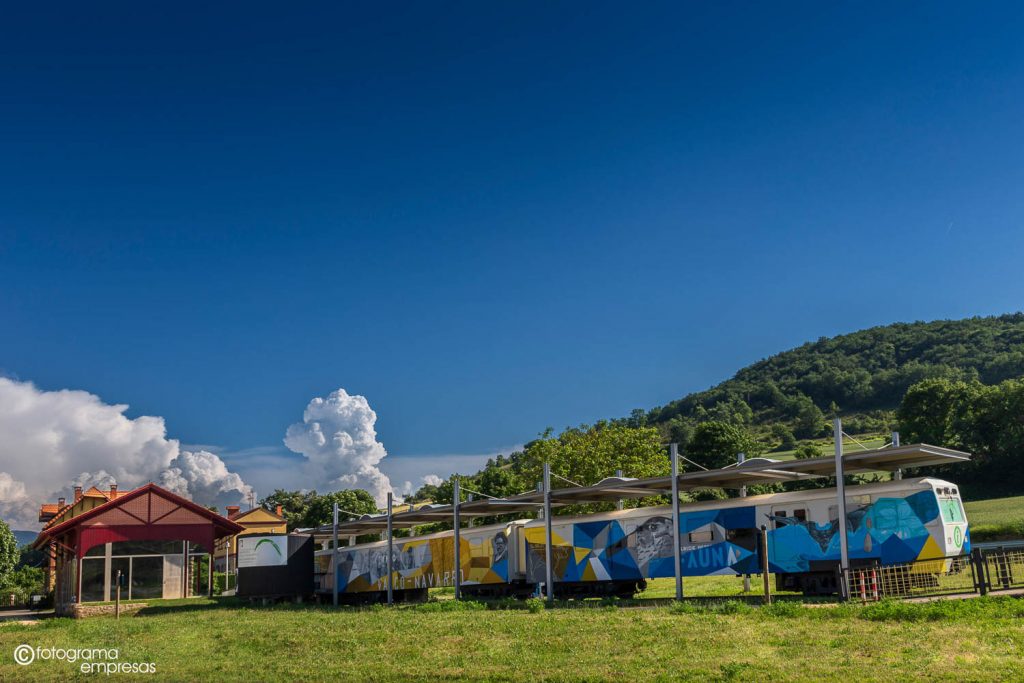 foto del tren del centro de interpretacion via verde de antoñana realizada por fotograma empresas de vitoria